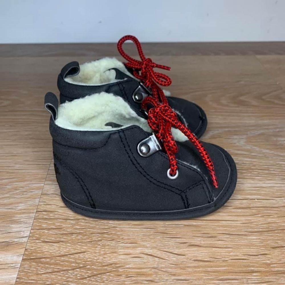 Carter’s 0-3 Months Fall/Winter Baby Boy Black Boots - Picture 4 of 9